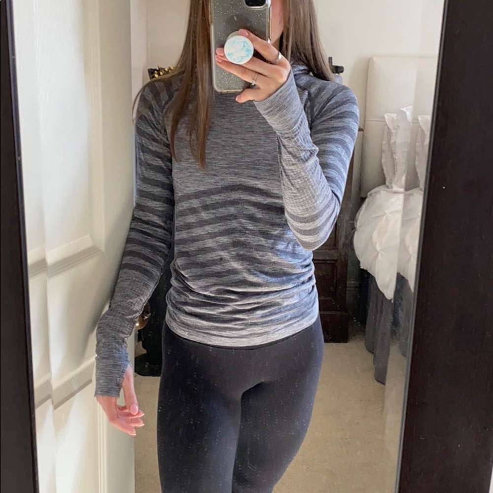 Grey Saucony Long Sleeve Hooded Workout Top